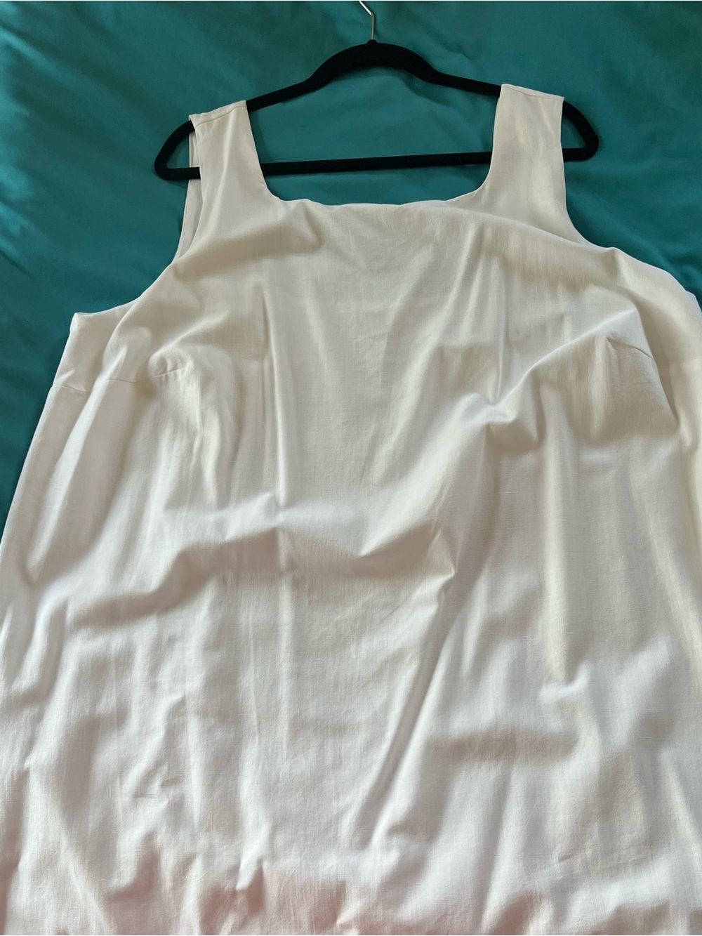 Kate Spade white dress with scalloped hem